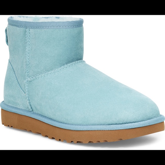 ISO mini teal/succulent/Tiffany blue/navy Uggs. - Picture 2 of 7